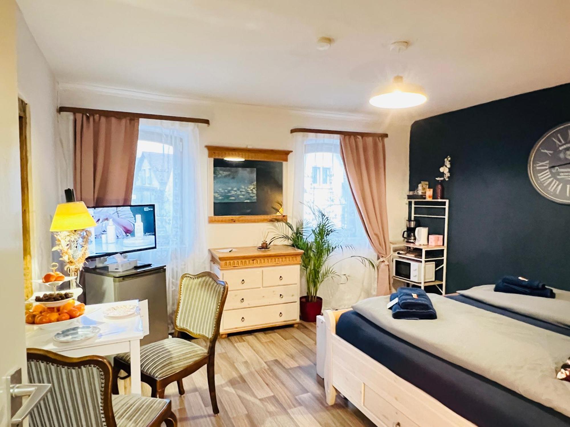 Apartment Amelie - Mit Tv, W-lan, Mikrowelle Und Kuehlschrank, Bad Mit Dusche *